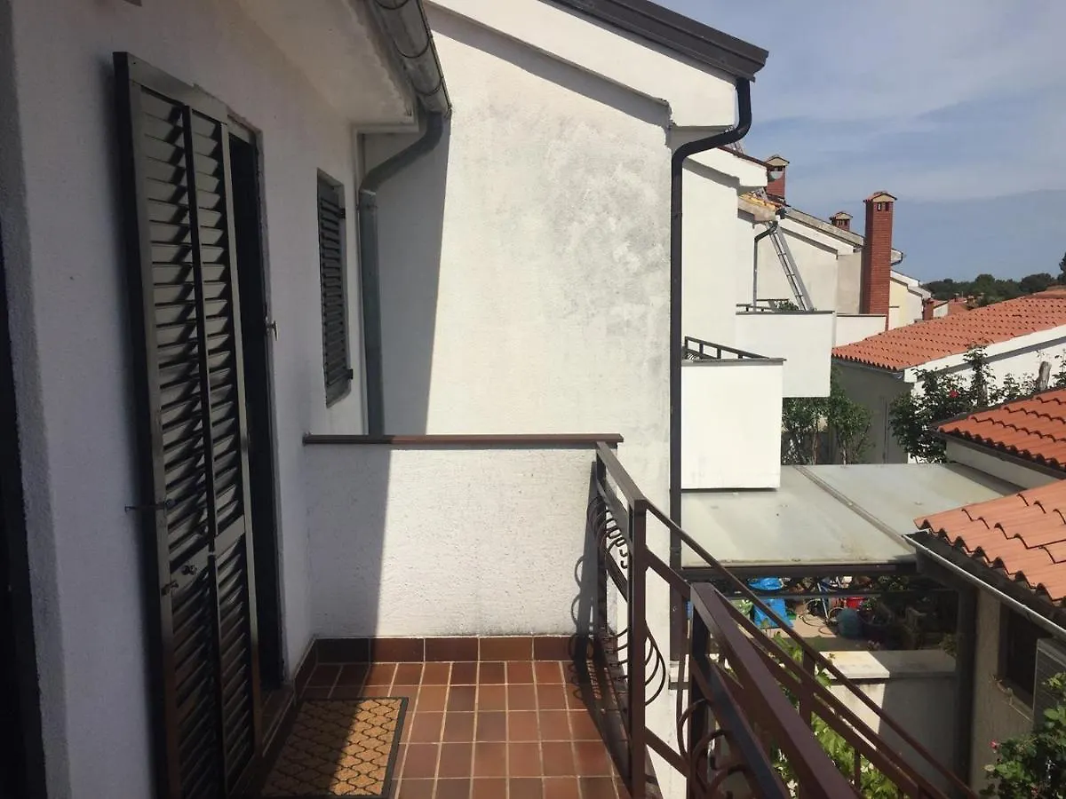Apartments Porec Beach Area Simo 3*,