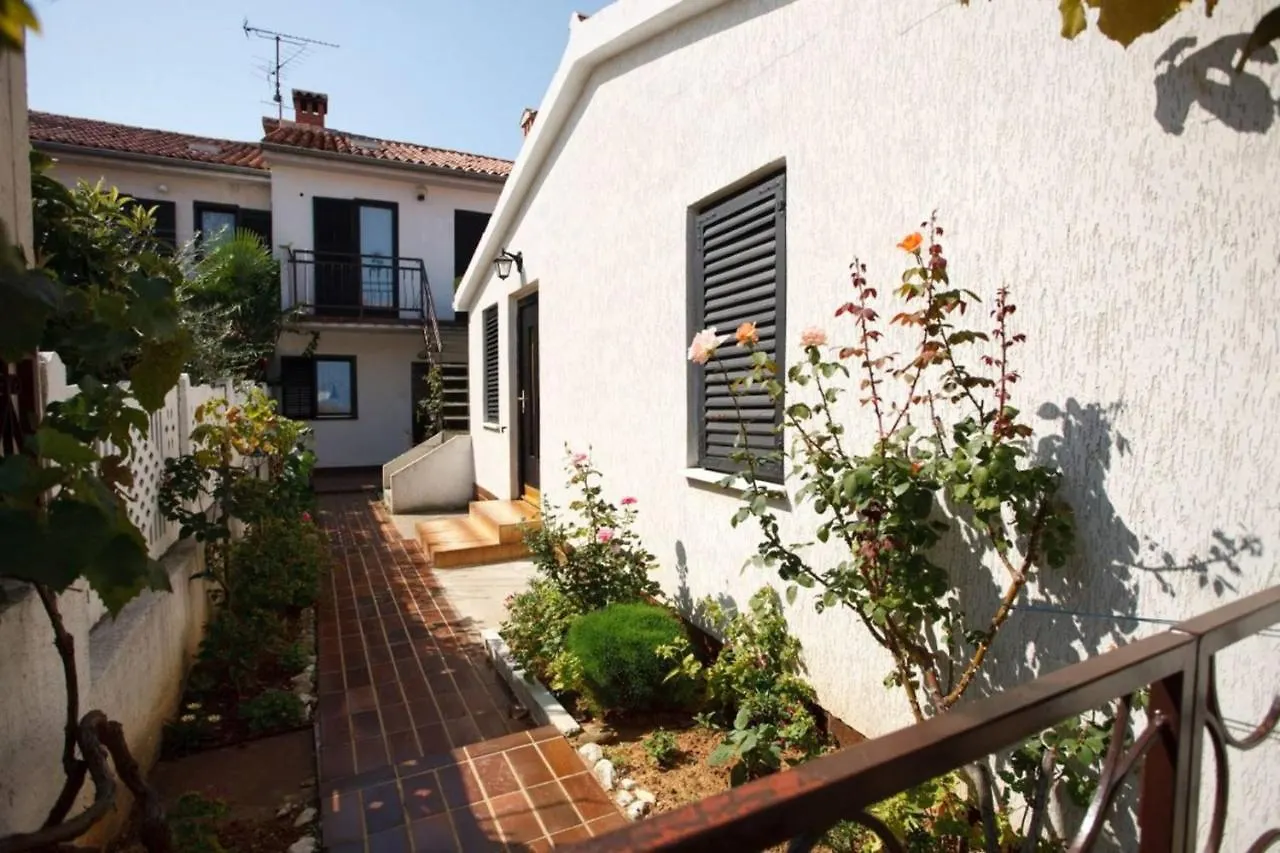 Guest house Apartments Porec Beach Area Simo