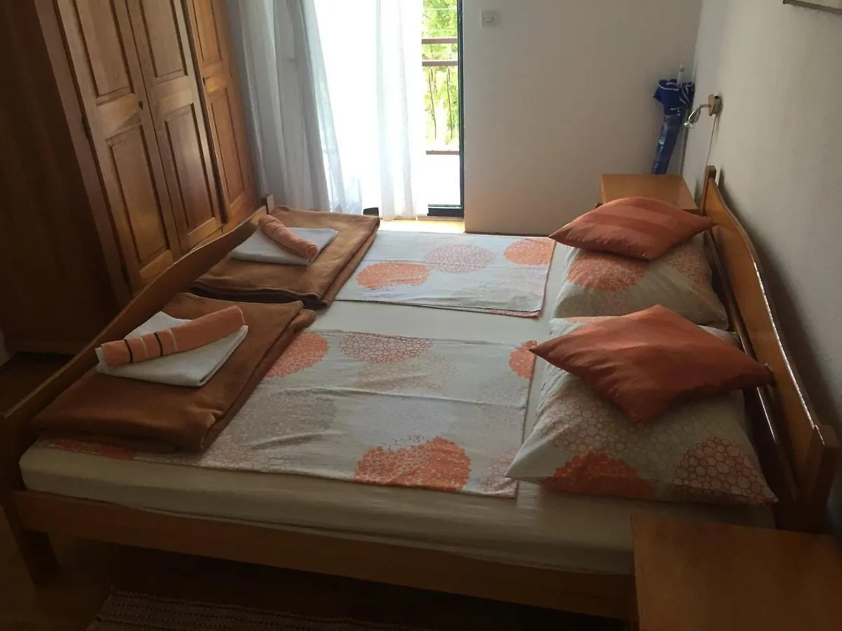 Apartments Porec Beach Area Simo Guest house