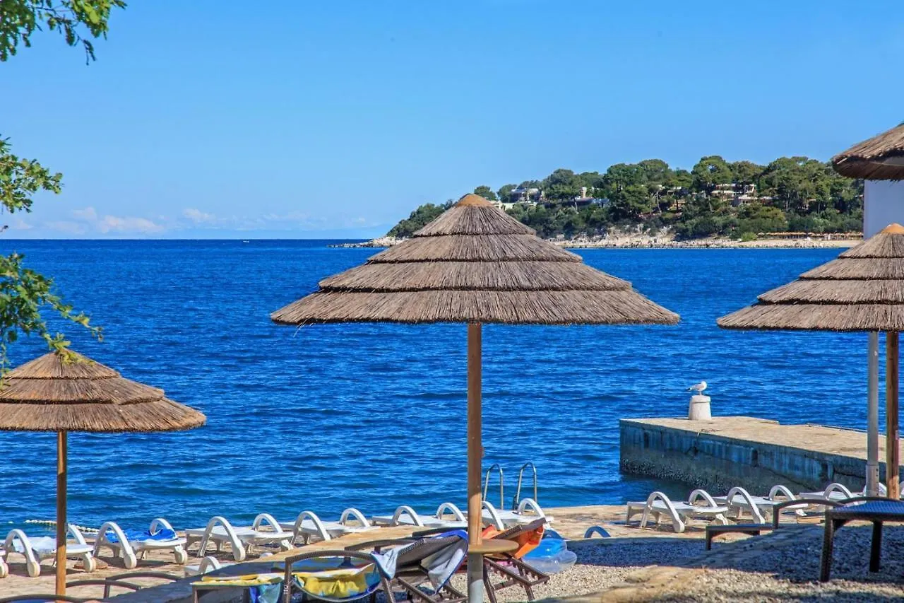 Apartments Porec Beach Area Simo